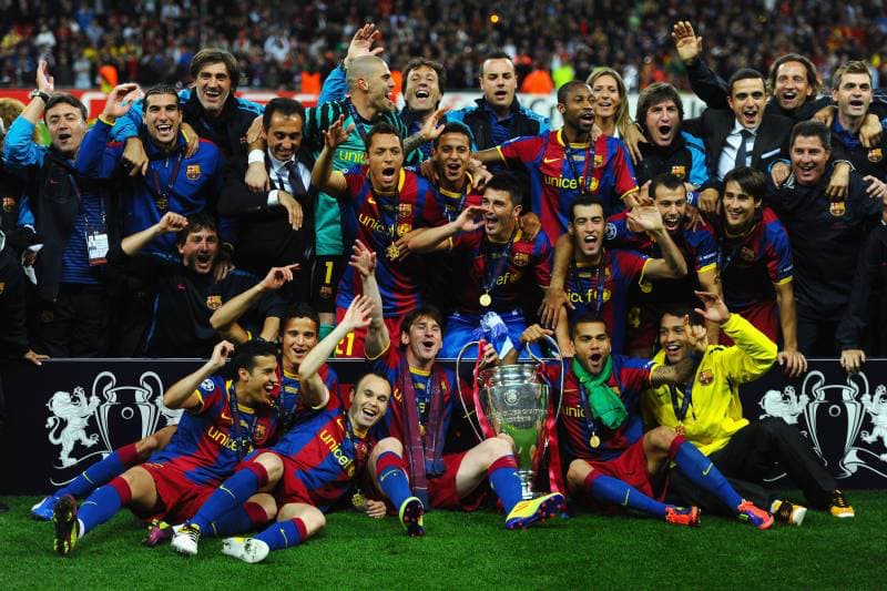Tiki taka nổi tiếng đá nhanh, chuyền bóng một chạm và di chuyển không bóng 